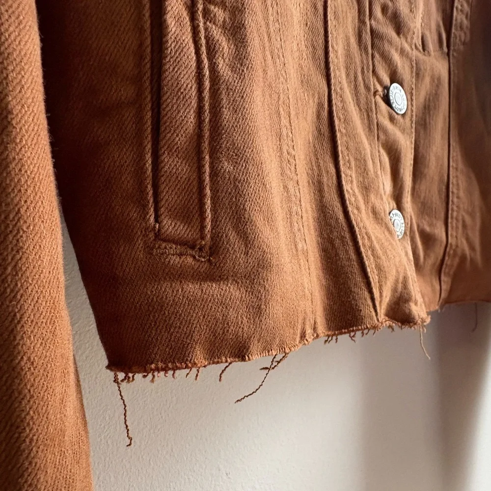 JUDY BLUE CAMEL GARMENT DYED GRINDING CROPPED DENIM JACKET LARGE - Picture 6 of 16